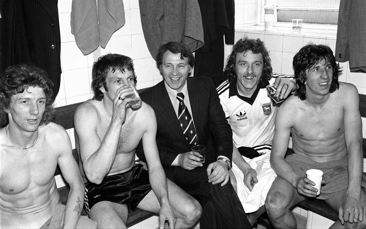 Kevin Beattie with Sir Bobby Robson and Paul Mariner. Pic: Alamy GBAFD3 Kevin Beattie with Sir Bobby Robson and Paul Mariner. Pic: Alamy GBAFD3