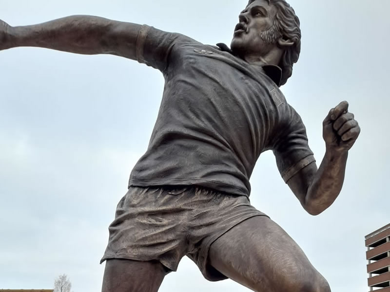 Kevin Beattie statue unveiled